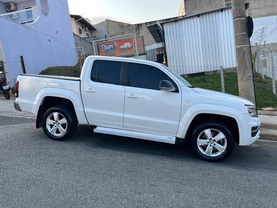 VOLKSWAGEN AMAROK 3.0 V6 TDI DIESEL HIGHLINE CD 4MOTION AUTOMÁTICO VOLKSWAGEN AMAROK 3.0 V6 TDI DIESEL HIGHLINE CD 4MOTION AUTOMÁTICO